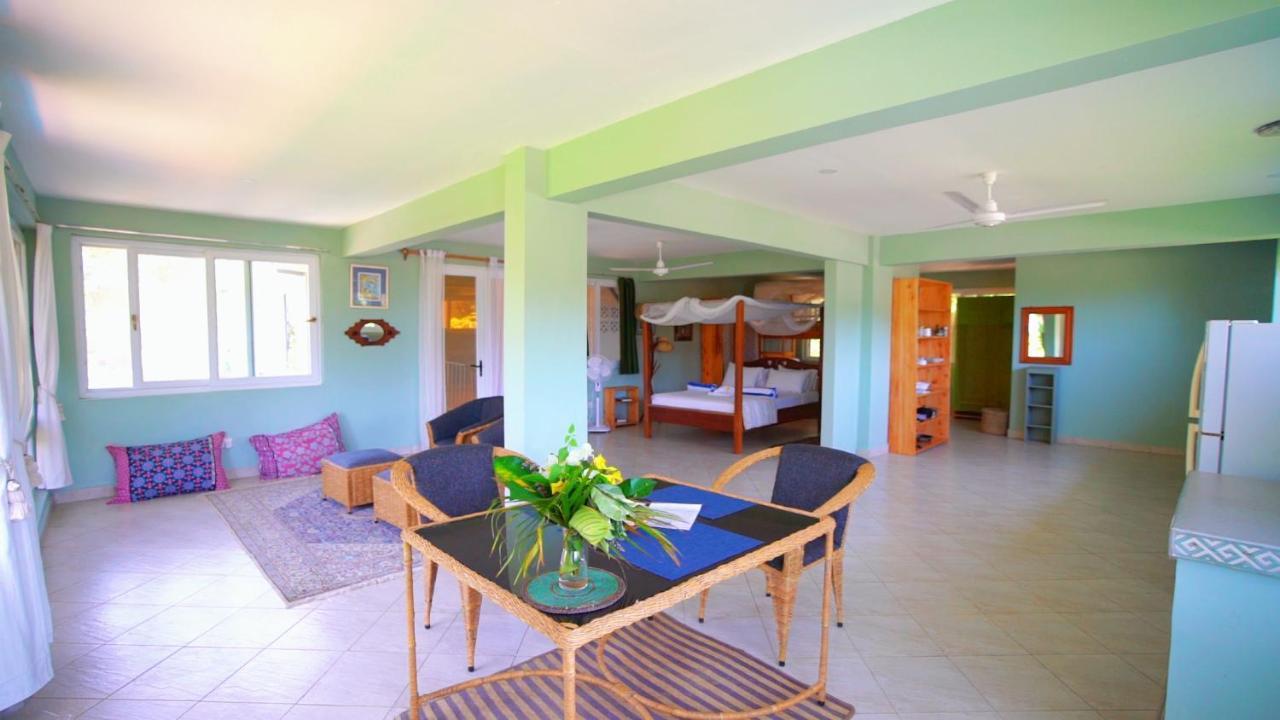 The Pool House & The Colobus House, Bella Seaview, Diani Beach, Kenya Exteriör bild
