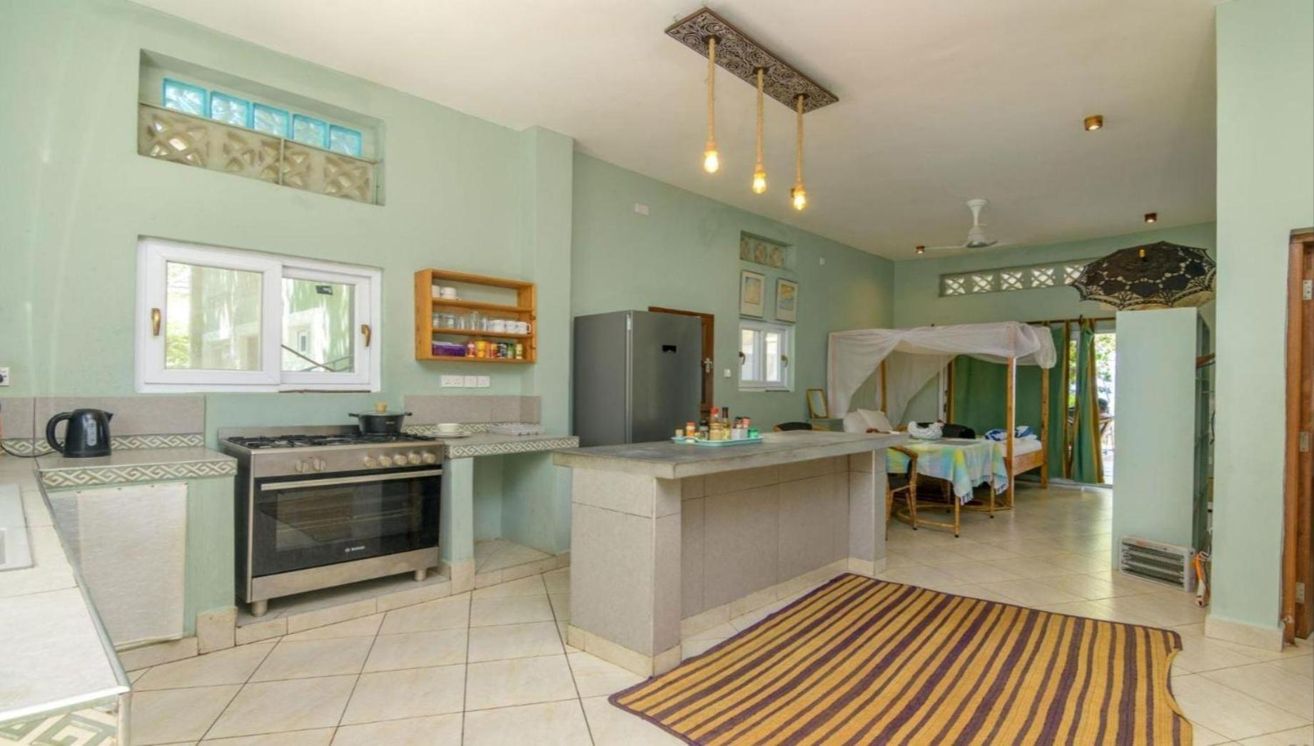 The Pool House & The Colobus House, Bella Seaview, Diani Beach, Kenya Exteriör bild